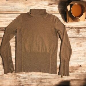 Cache Turtleneck size L